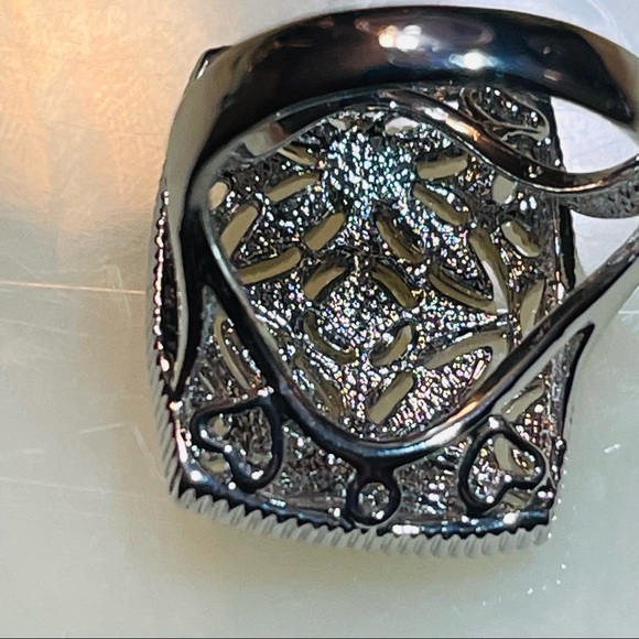 🥂Fancy Large Open Work Silver Tone White Zircon Dinner Ring! - Picture 9 of 16